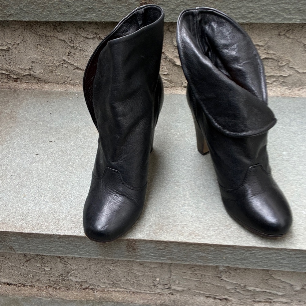 Dolce Vita Black Genuine Italian Leather 4” Heels Grunge Moto Witchy Booties 7.5